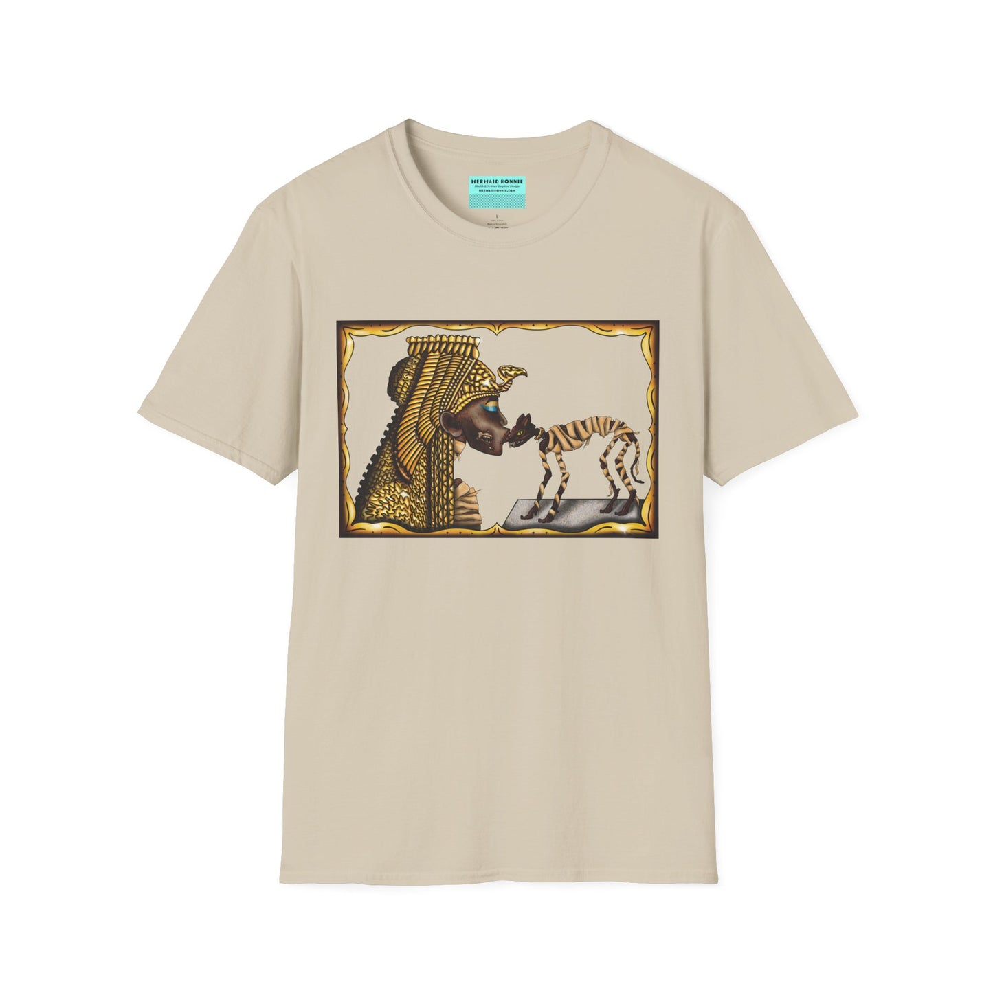 Beige t-shirt featuring an illustration of Cleopatra mummy kissing a cat mummy.